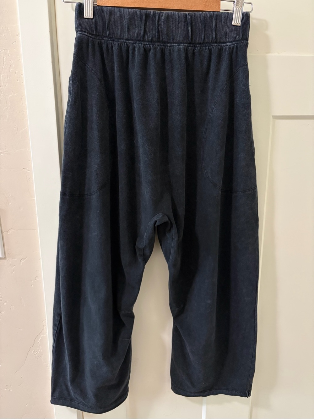 Free People Movement Harem Pants Women's SIze XS Black Dropped Crotch